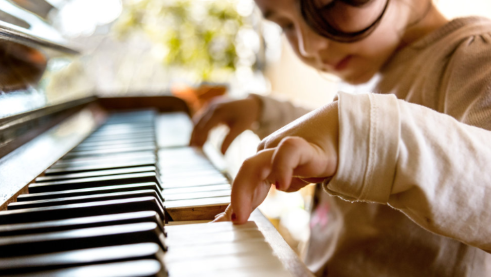 Tocar Un Instrumento Musical Y Sus Efectos En El Cerebro Mujer Es Más 7815