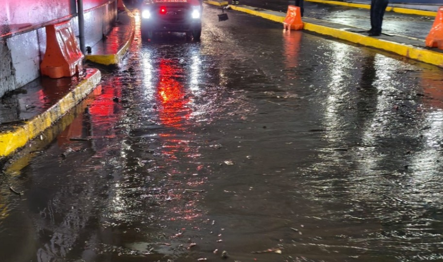 Activan alertas naranja y amarilla por lluvias fuertes en CDMX - Mujer ...
