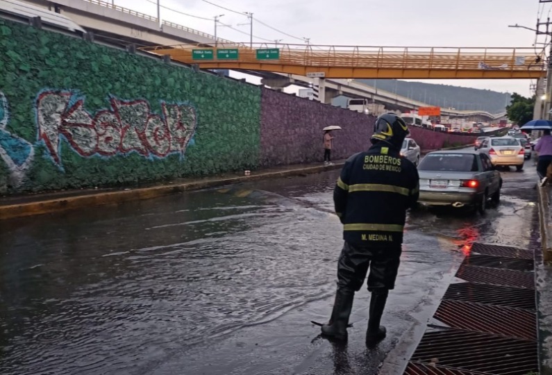 Activan alertas naranja y amarilla por lluvias fuertes en 13 alcaldías ...