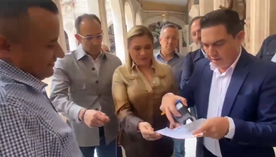 FGR cita a comparecer a Maru Campos por presencia de agentes de la CIA ...